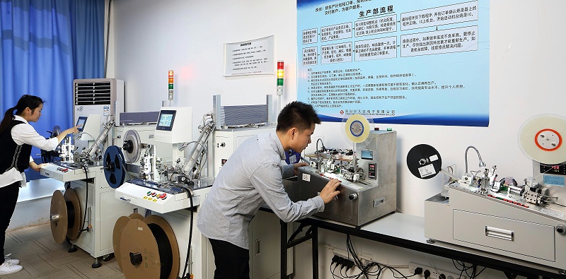 單片機(jī)燒錄廠房1